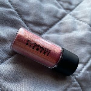 MAC Pigment